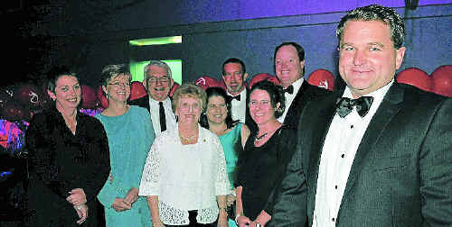 Darren Eather’s bid of $820 earned him a dinner for four, hosted by Shane Webcke at his Leyburn Hotel. Darren Eather’s bid of $820 earned him a dinner for four, hosted by Shane Webcke at his Leyburn Hotel.